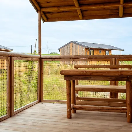 Ecau - Insolite A 30km De Pairi Daiza Jaktstuga *