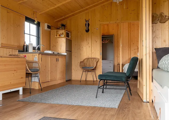 Lodge Ecau - Insolite à 30km De Pairi Daiza